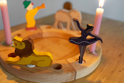 Grimms lille celebration ring - ballerina, løve, klovn, elefant - cirkustema
