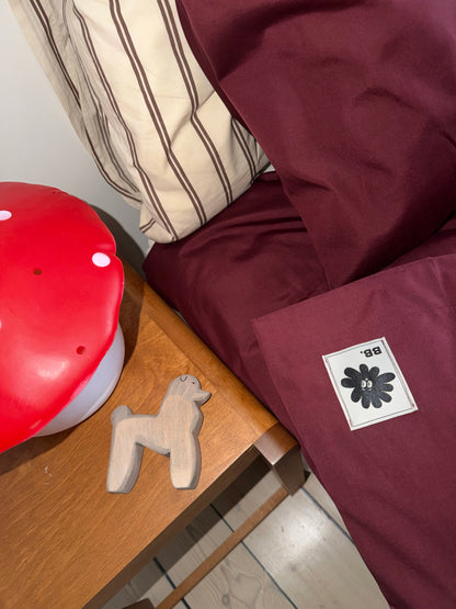 Surplus baby bedding - Burgundy