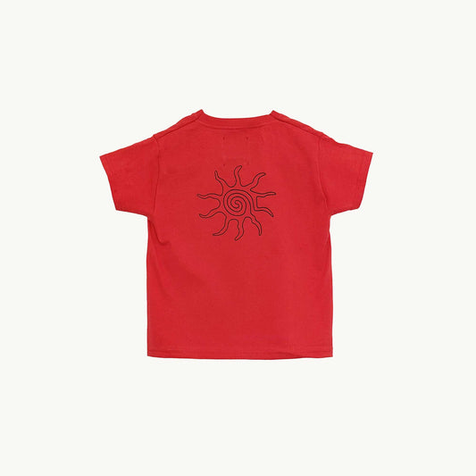 Rød tee - Solmotiv